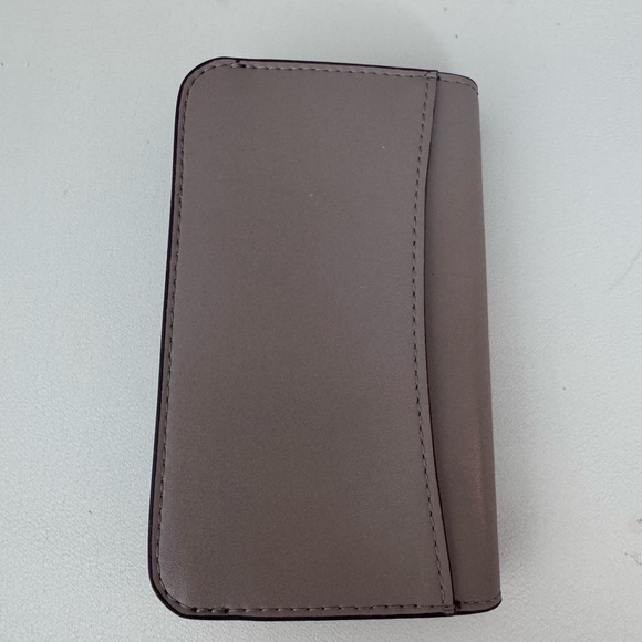 Coach Compact Leather Wallet in Taupe Gray with Gold 'C' Logo - Picture 4 of 5